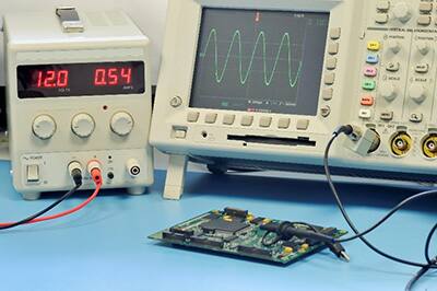 Image of The Differences Between Standby (ST) and Output Enable (OE) Options in Oscillators