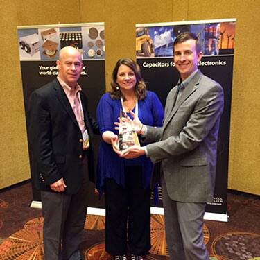 Cornell Dubilier Presents Digi-Key with Sales Growth Award 2015