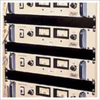 Knowles Novacap 的 RF Class II 系列电容器图片