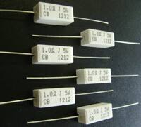Stackpole Electronics 的 CB 系列陶瓷外壳阻燃式绕线电阻器的图片