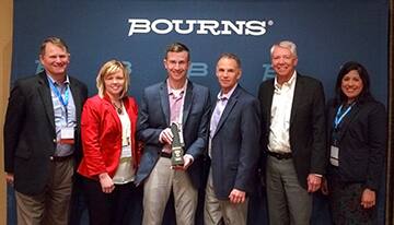  Bourns Presents Digi-Key with e-Commerce Distributor of the Year Award 